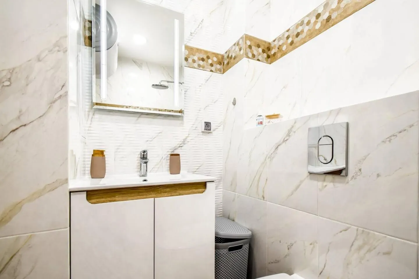 Modern 1Br Apartment With All The Comforts Of Home 플로브디프 불가리아